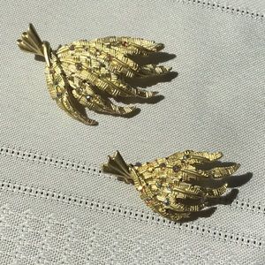 Gold leaf Brooches - EUC